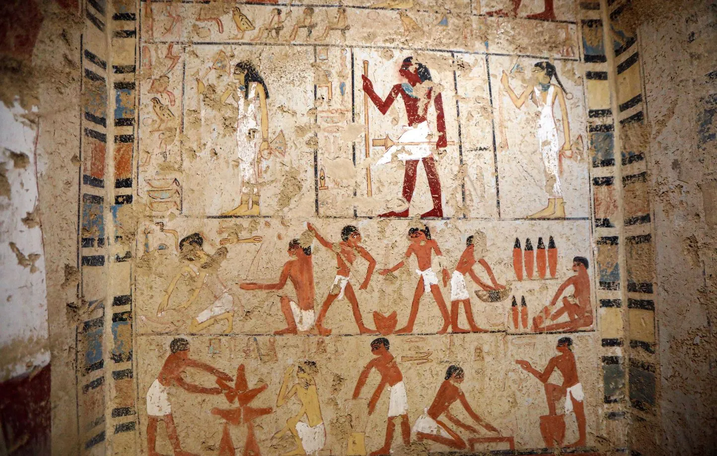 Découverte archéologique majeure en Égypte : 63 tombes intactes