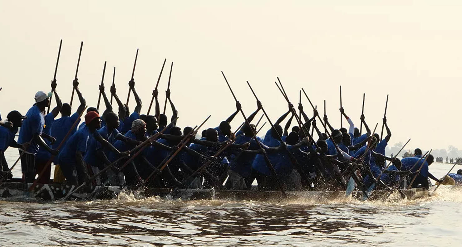 La course de pirogues en Centrafrique entre tradition et identité culturelle