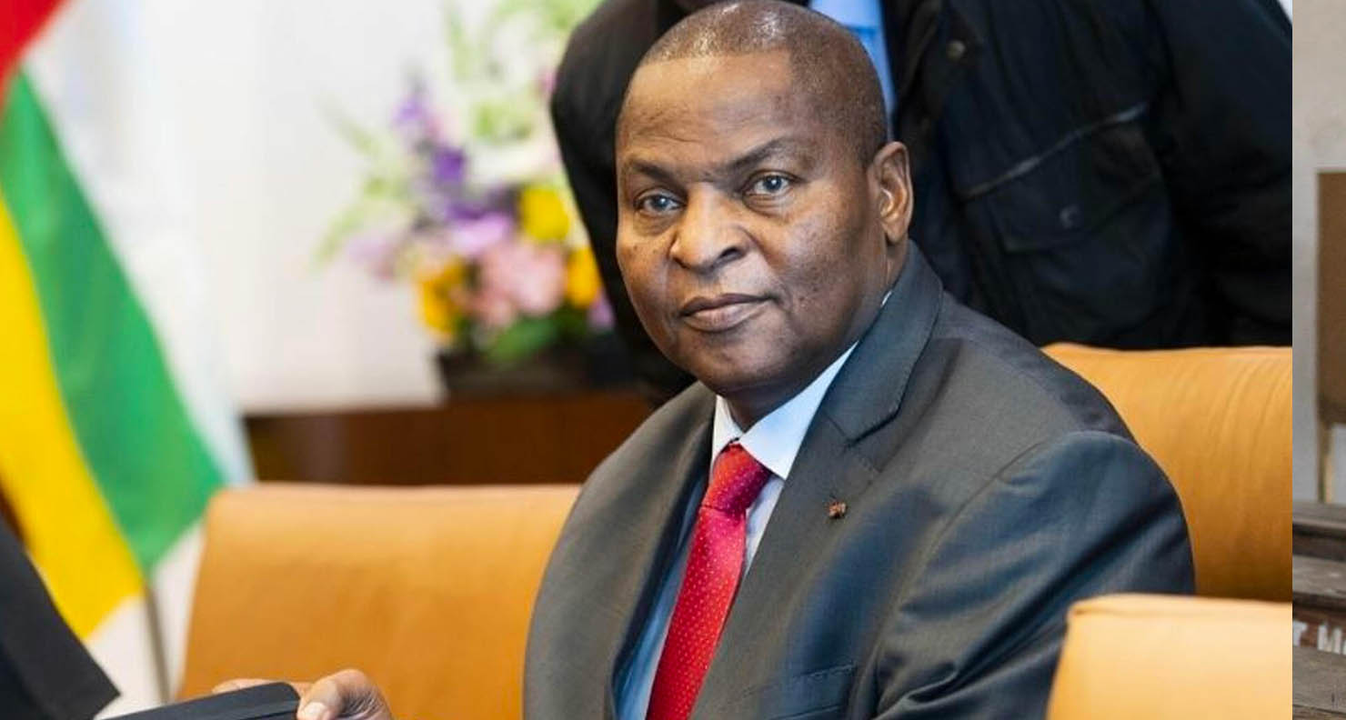 Touadéra officiellement investi pour un troisième mandat en Centrafrique, après la levée de la limitation présidentielle