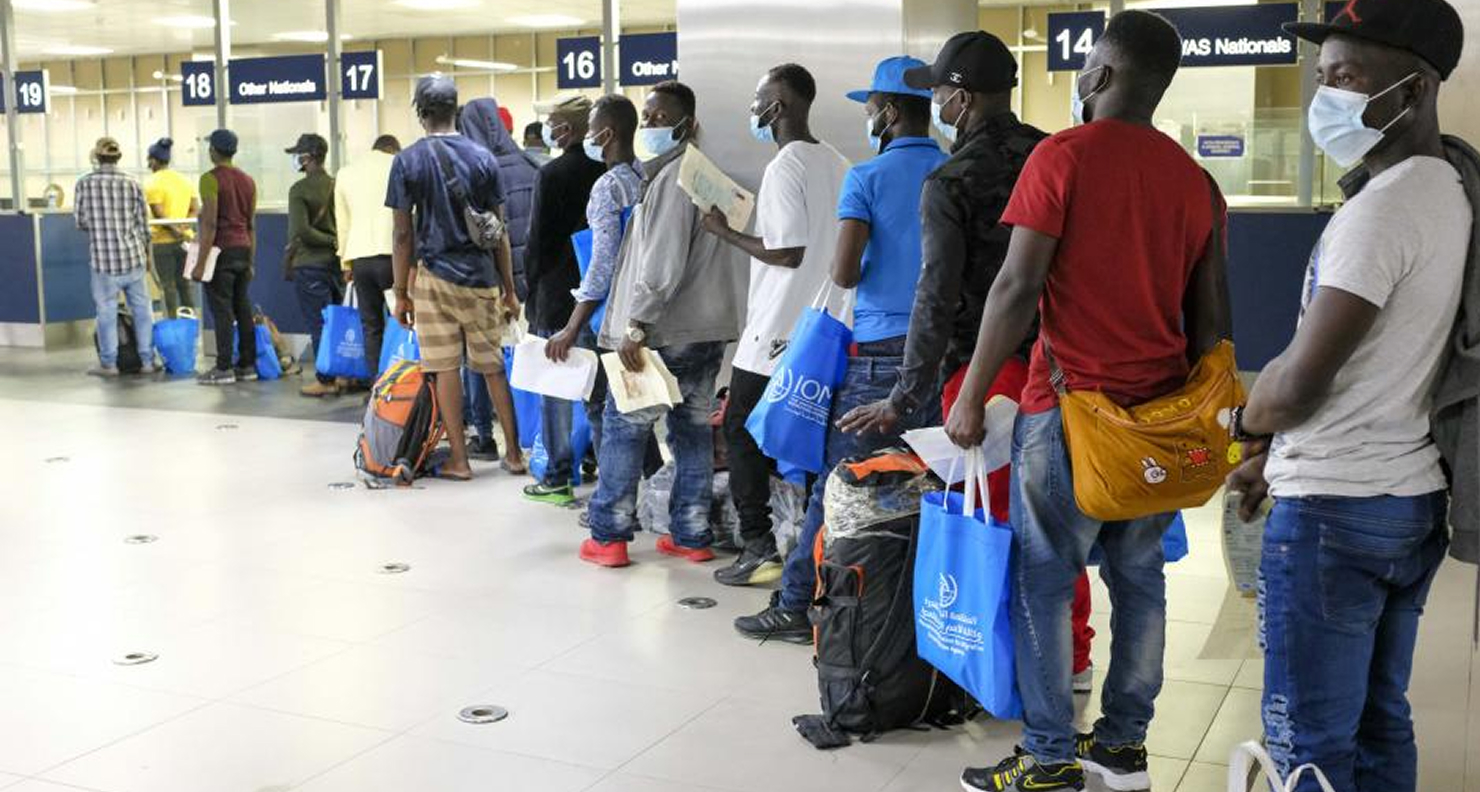 Le Ghana accueille des migrants expulsés des États-Unis et gère les flux ouest-africains